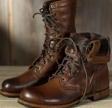 Women's lace-up leather fold-over ankle winter boots in Dark Brown