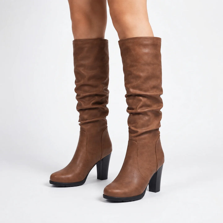 Women's knee high winter boots with chunky block heel in Brown