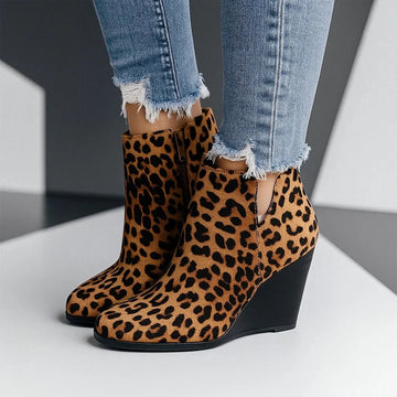 Women's heeled wedge side cut-out ankle winter boots in Brown with Leopard Print