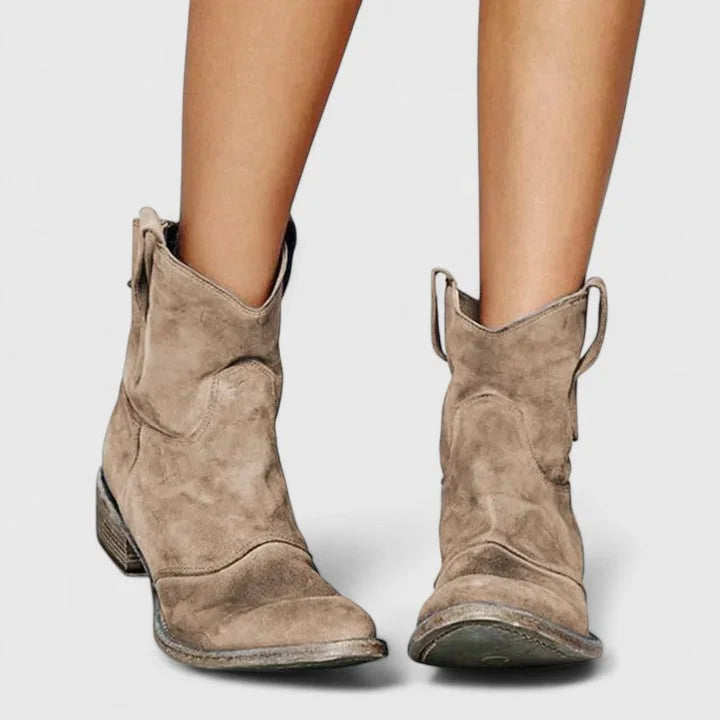 Women's suede ankle winter boots with slouchy shaft - Light Brown