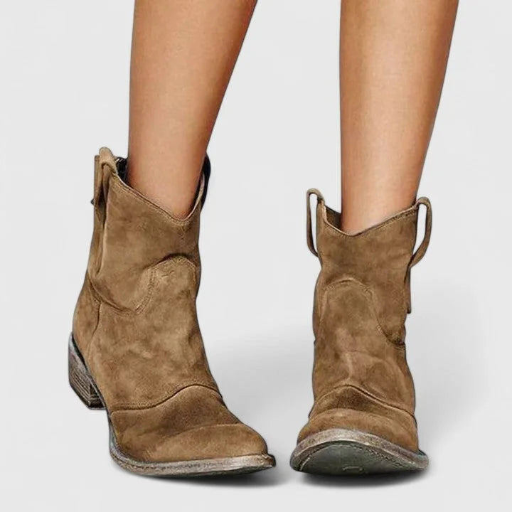 Women's suede ankle winter boots with slouchy shaft - Light Brown