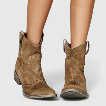 Women's suede ankle winter boots with slouchy shaft - Light Brown