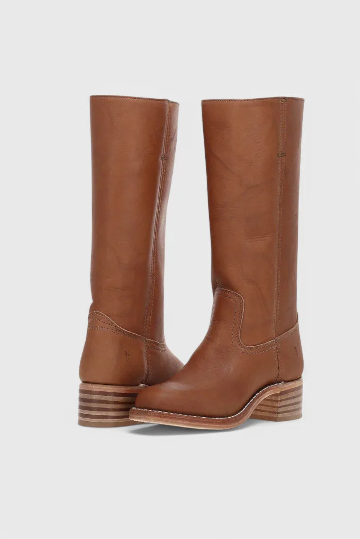 Modern Classic Winter Boots for All-Season Wear