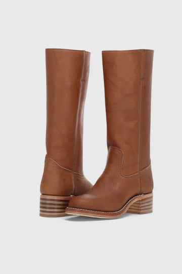 Modern Classic Winter Boots for All-Season Wear