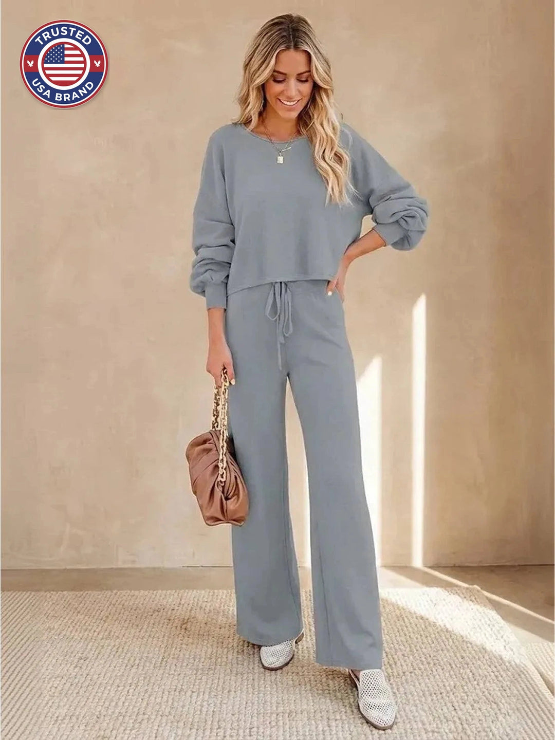 Women's Cropped Winter Sweatshirt and Wide-Leg Pants Lounge Set