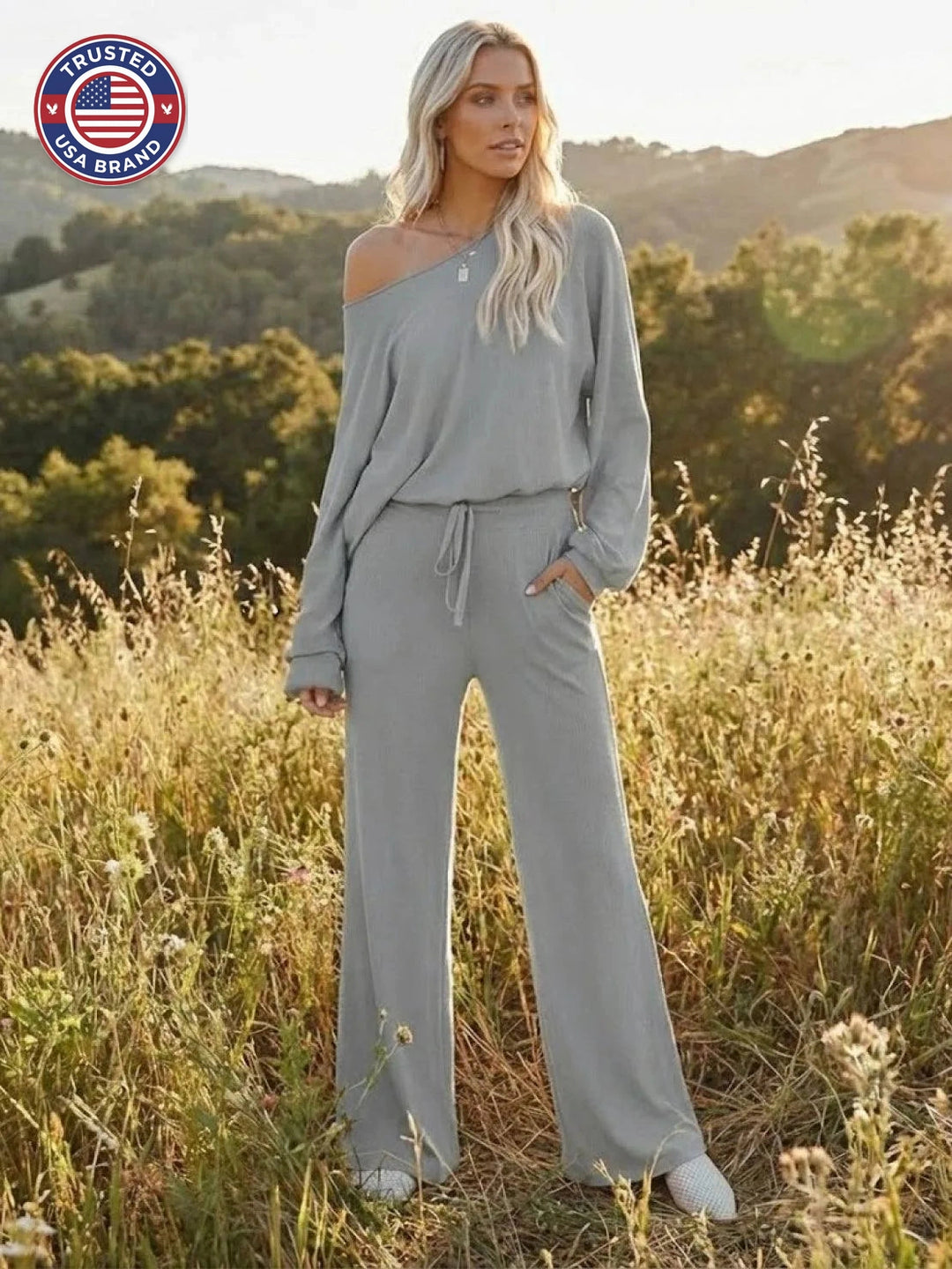 Women's Cropped Winter Sweatshirt and Wide-Leg Pants Lounge Set