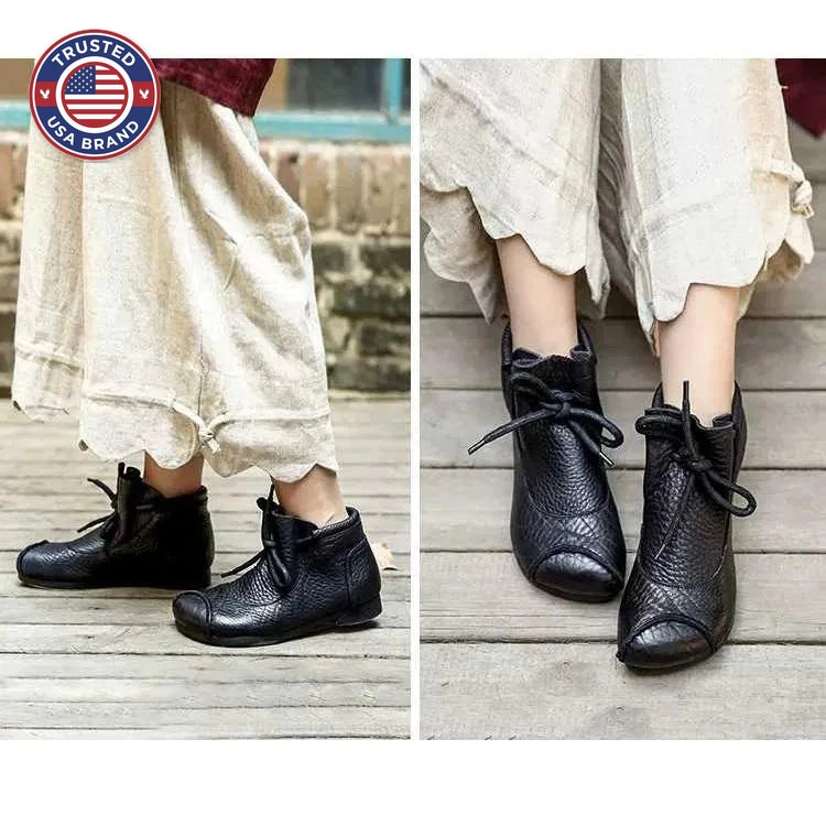 Women's faux leather lace-up ankle winter boots with furry lining