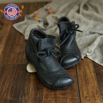 Women's faux leather lace-up ankle winter boots with furry lining