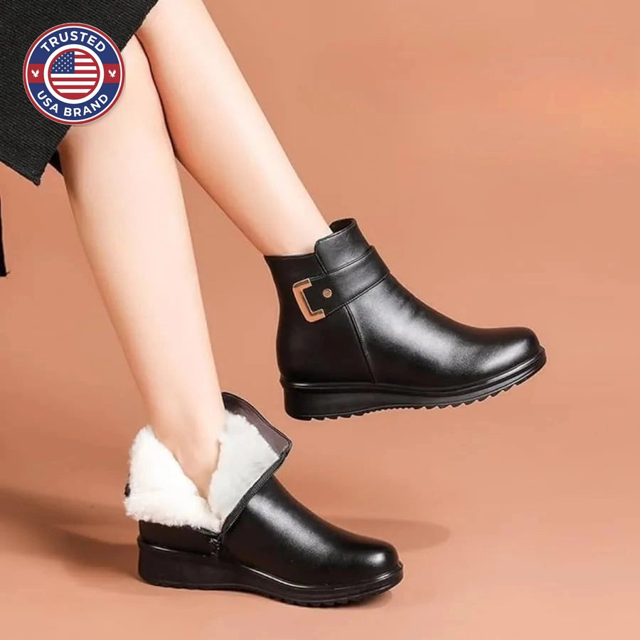 Women's faux leather side zip ankle winter boots with fur lining