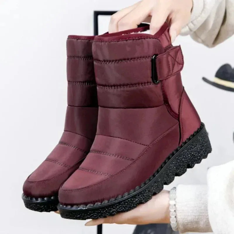 Women's quilted waterproof ankle winter boots