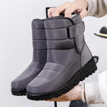 Women's quilted waterproof ankle winter boots