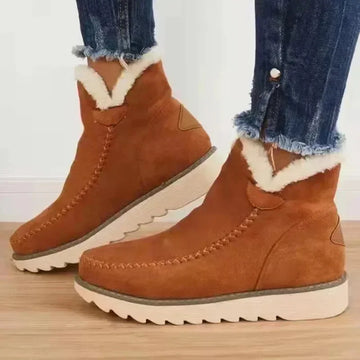 Women's suede orthopedic ankle boots with faux fur lining - Brown