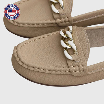 Women's orthopedic winter loafers with gold-tone chain detail - White