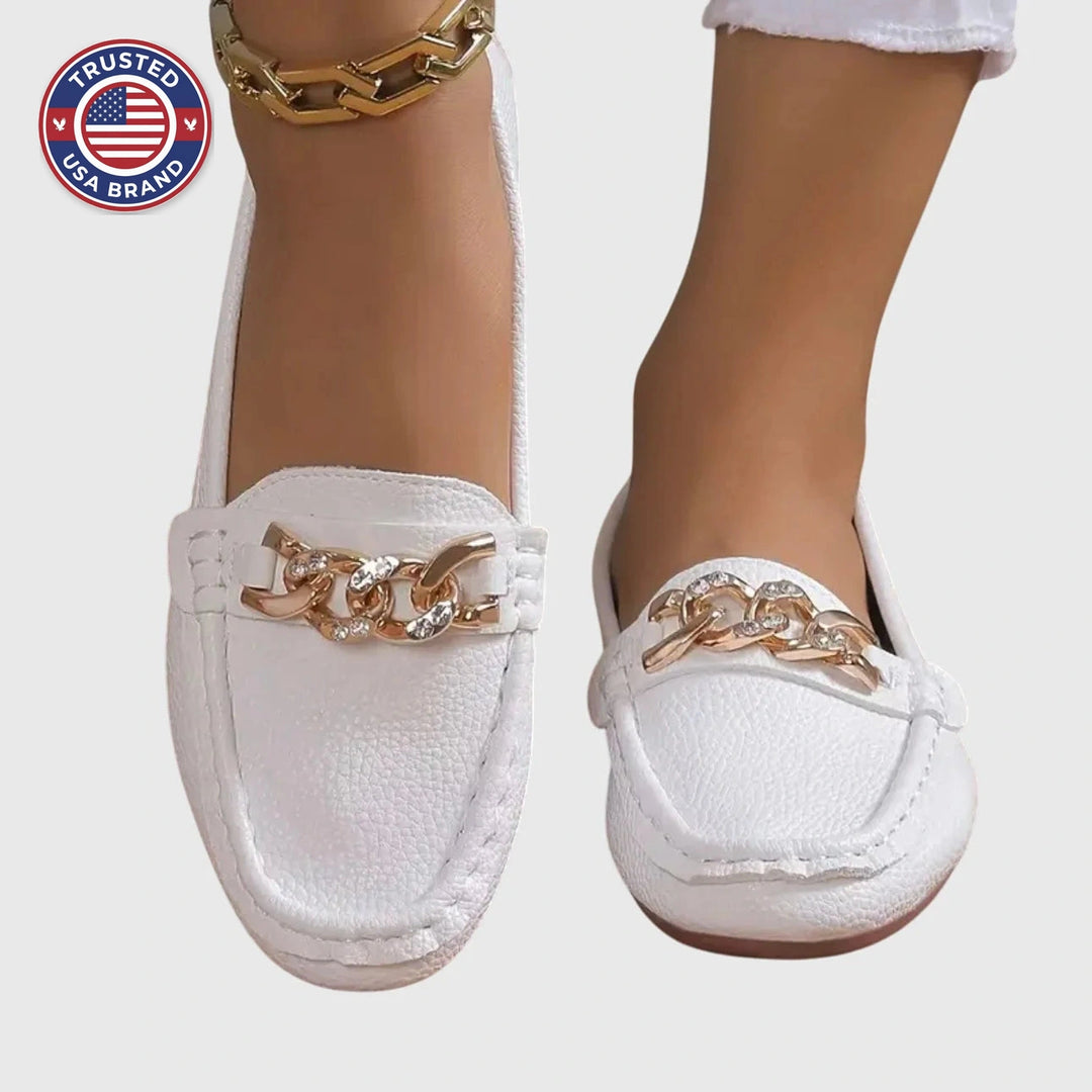 Women's orthopedic winter loafers with gold-tone chain detail - White