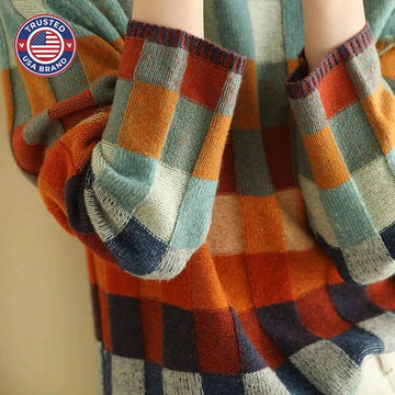 Plaid winter sweater with crew neck for women