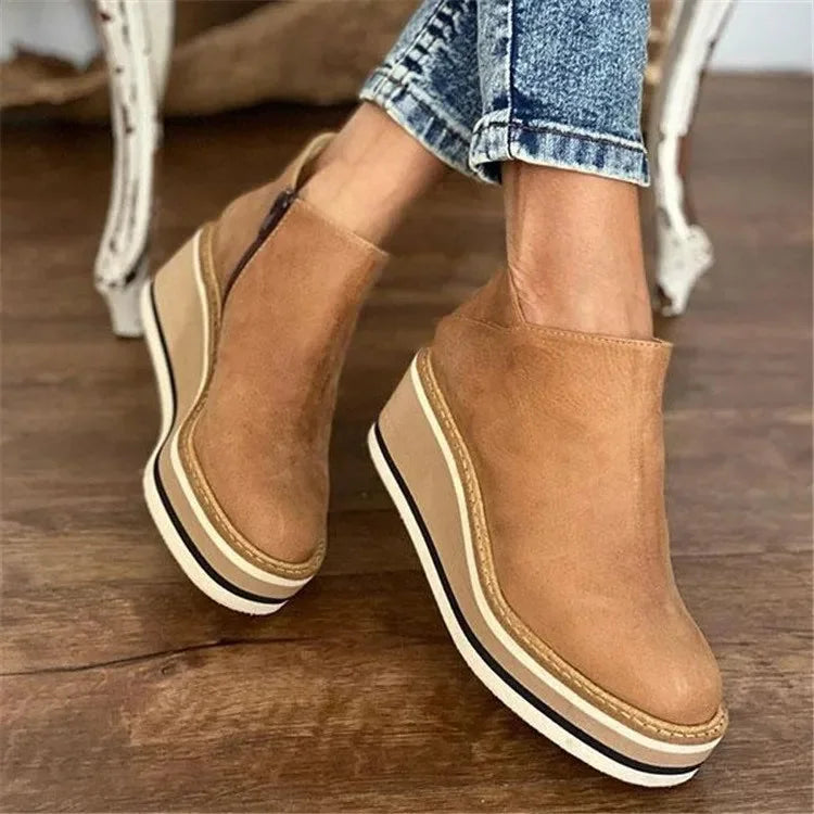 Women's suede side zip ankle winter boots with striped platform sole - Khaki