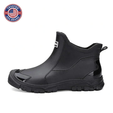 Women's waterproof ankle winter boots with reinforced toe cap - Black