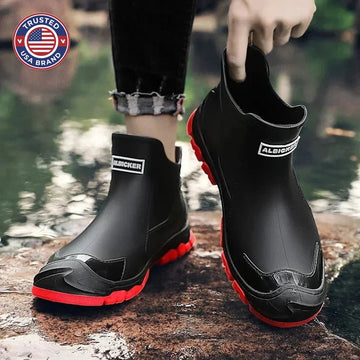 Women's waterproof ankle winter boots with reinforced toe cap - Black