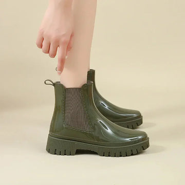 Women's winter chelsea boots, chunky waterproof in Army Green
