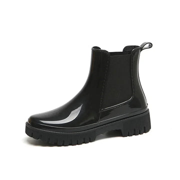 Women's winter chelsea boots, chunky waterproof in Black