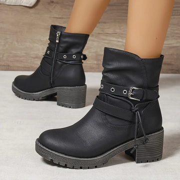 Women's chunky heeled winter ankle boots in Black