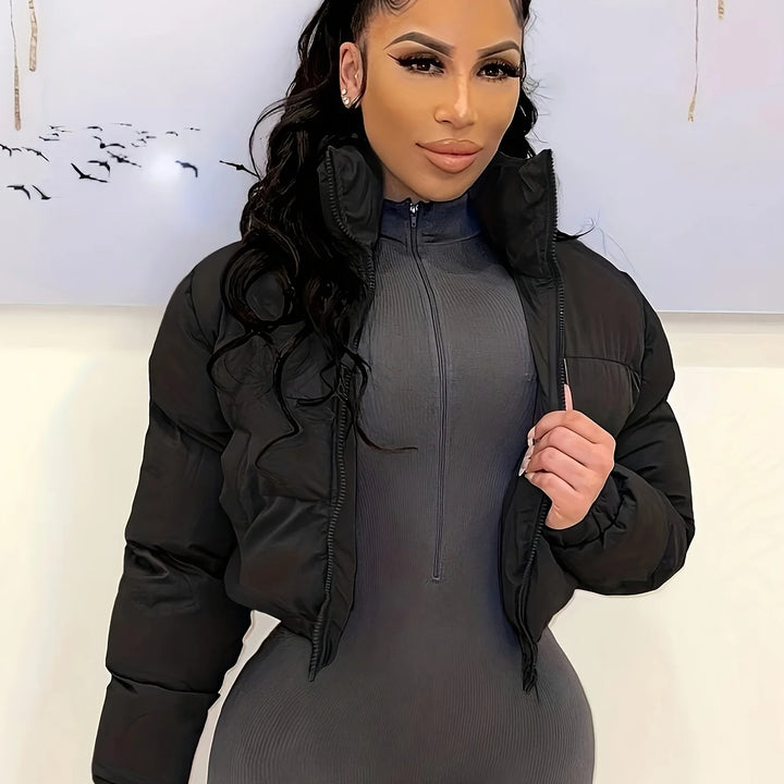 Women's cropped winter puffer jacket with zipper closure in Black