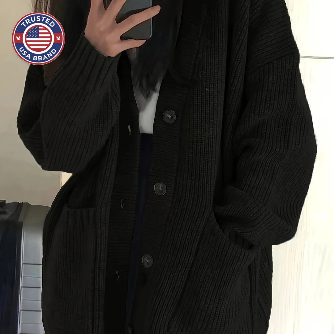Women's relaxed button-front winter cardigan with pockets