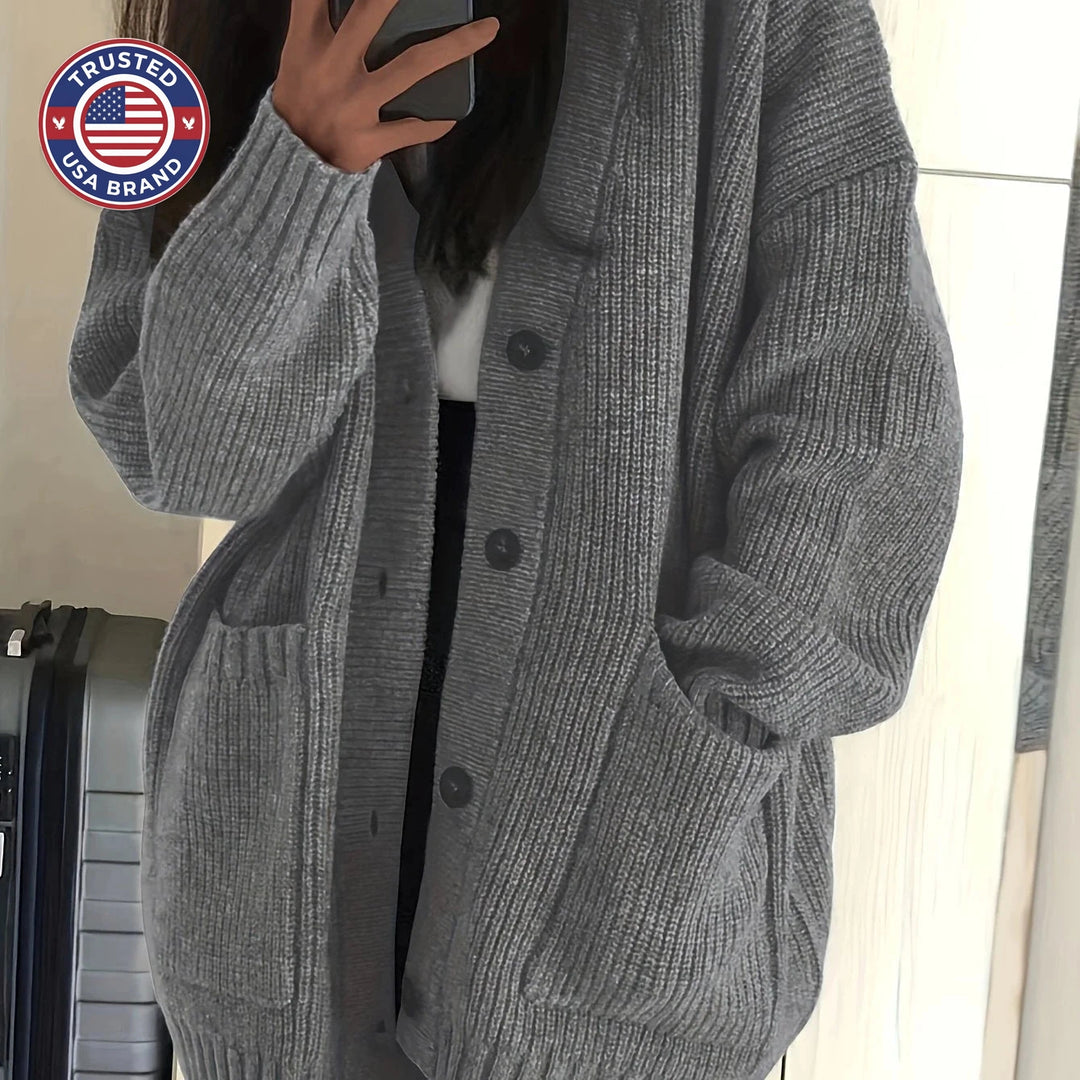 Women's relaxed button-front winter cardigan with pockets