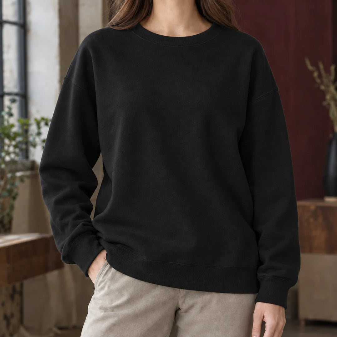 Women's relaxed drop-shoulder crew neck winter sweatshirt in Black