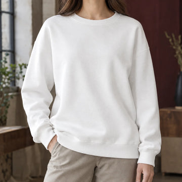 Women's relaxed drop-shoulder crew neck winter sweatshirt in White