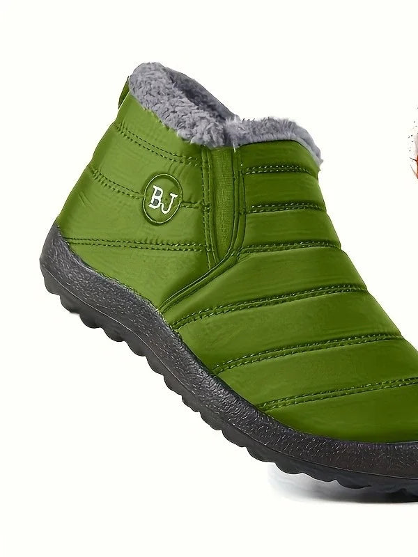 Women's ankle winter snow boots in Fern Green
