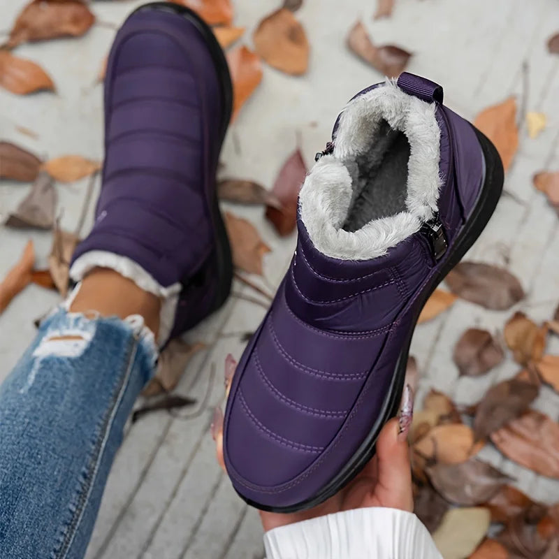 Women's ankle winter snow boots with quilted upper in Purple
