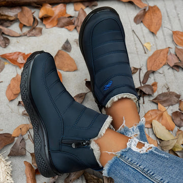 Women's ankle winter snow boots with quilted upper in Navy Blue